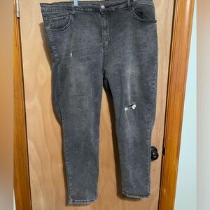 (EUC)SHEIN Curve Black Stonewashed Distressed Skinny Jeans 5x(22/24)